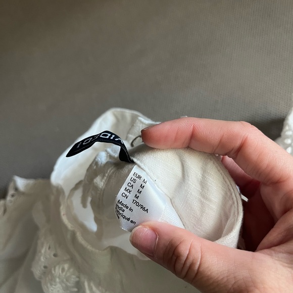 H&M Linen Ruffle Top - Picture 2 of 3